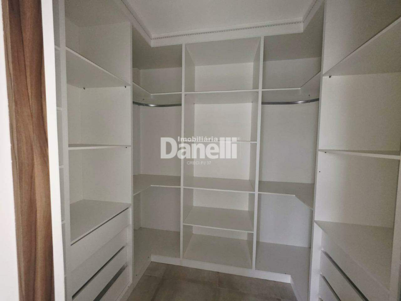 Casa em Condomínio à venda no Vila Areão: 