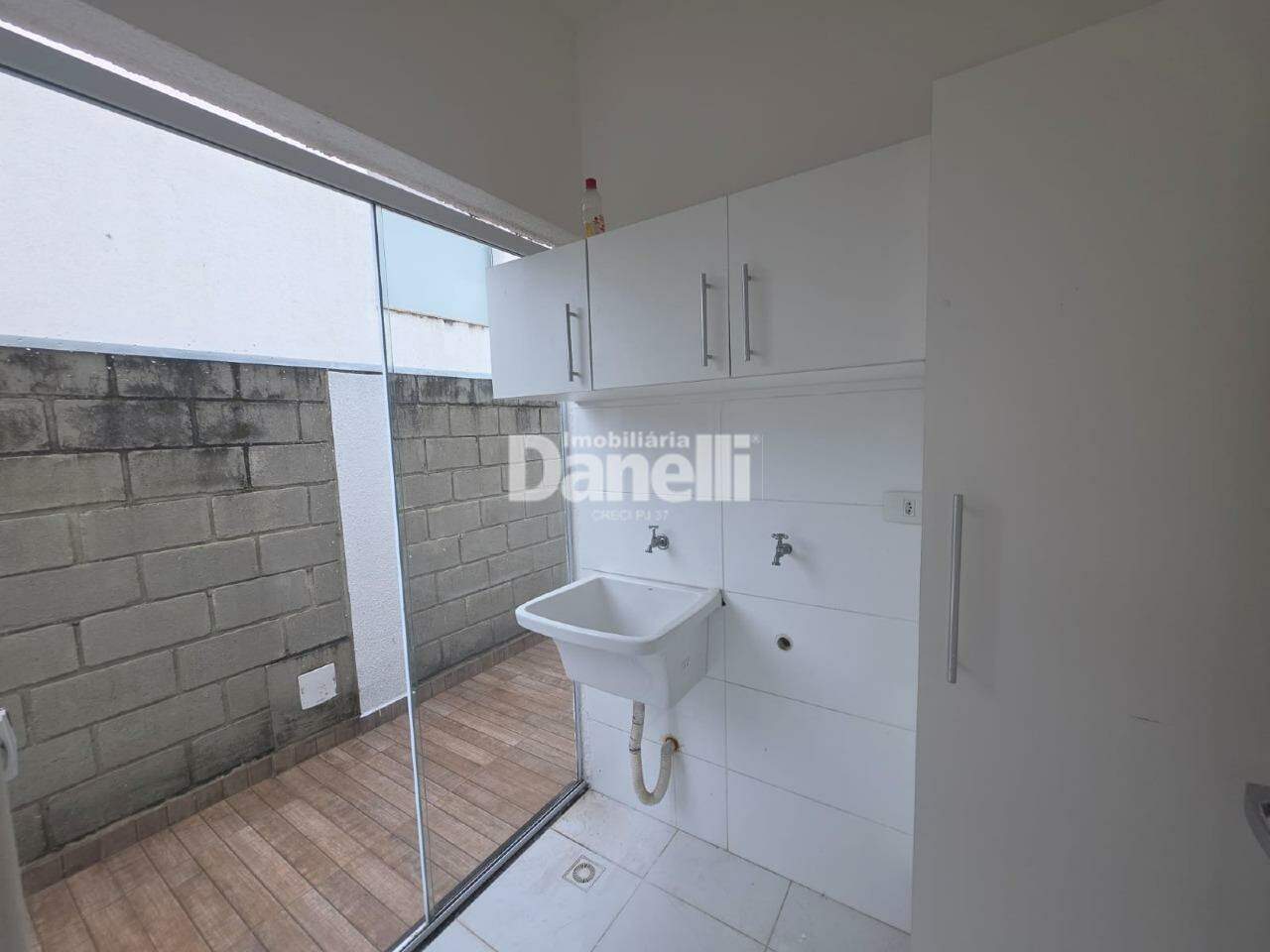 Casa em Condomínio à venda no Vila Areão: 
