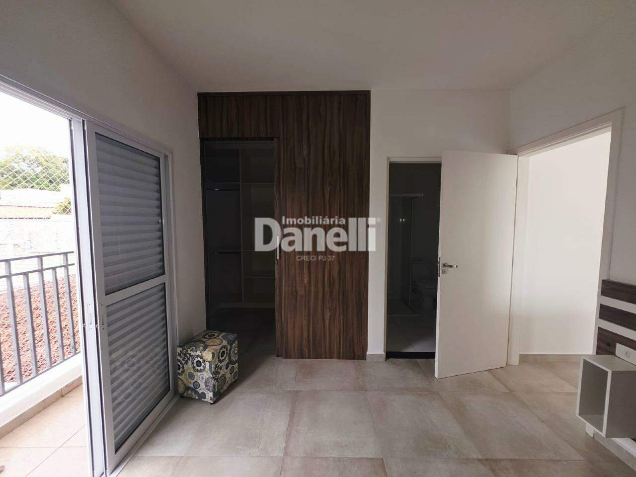 Casa em Condomínio à venda no Vila Areão: 