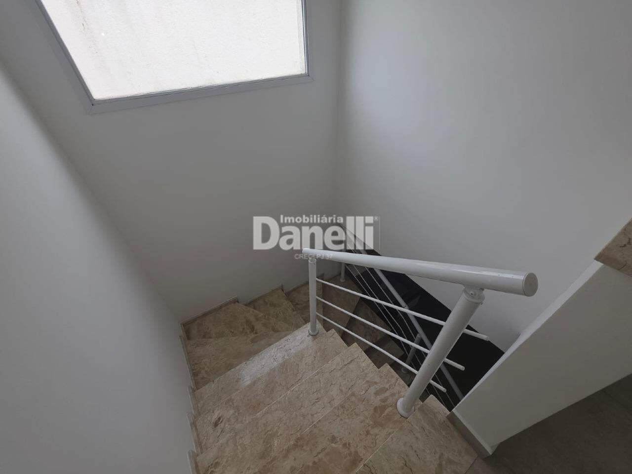 Casa em Condomínio à venda no Vila Areão: 