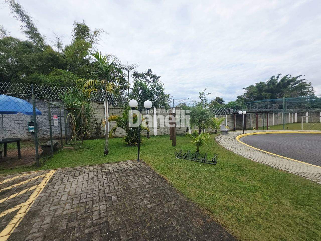 Casa em Condomínio à venda no Vila Areão: 