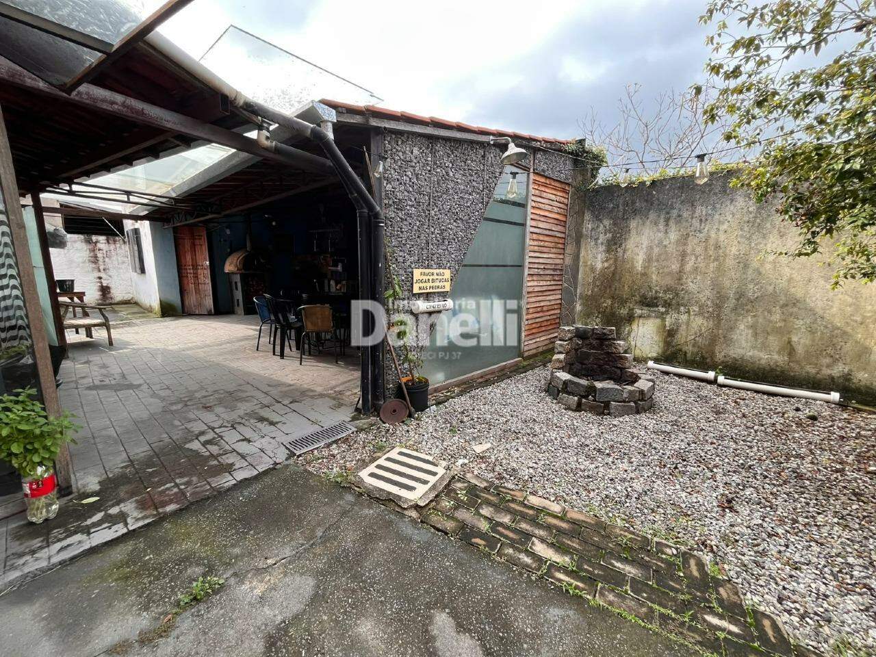 Sobrado à venda no Loteamento Vila Olímpia: 