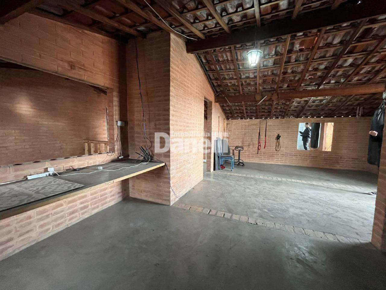 Sobrado à venda no Loteamento Vila Olímpia: 