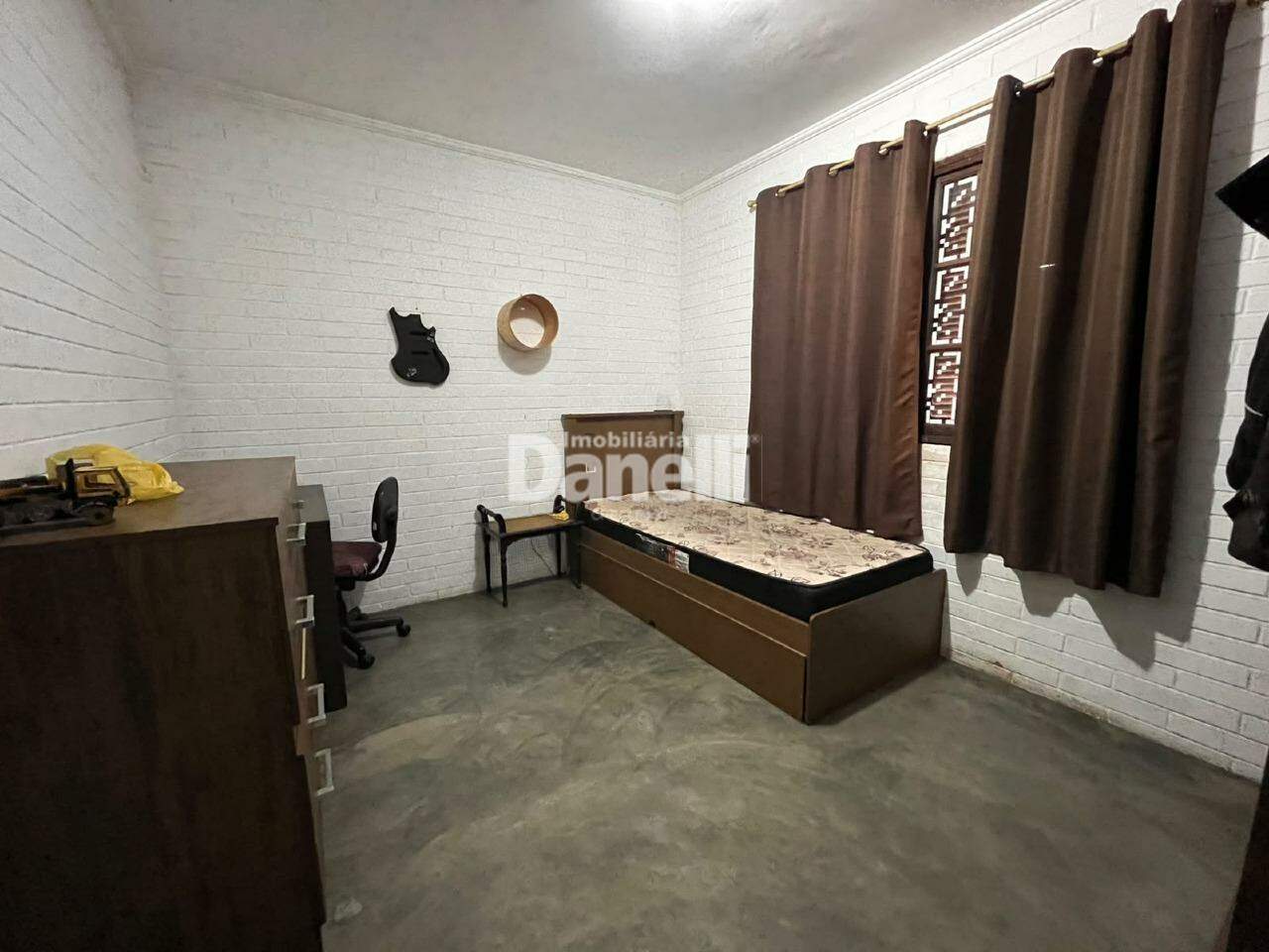 Sobrado à venda no Loteamento Vila Olímpia: 