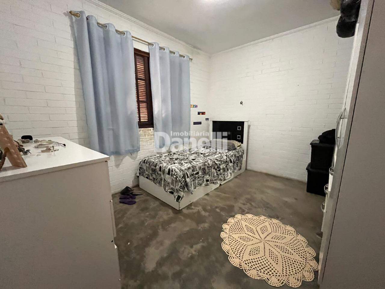 Sobrado à venda no Loteamento Vila Olímpia: 