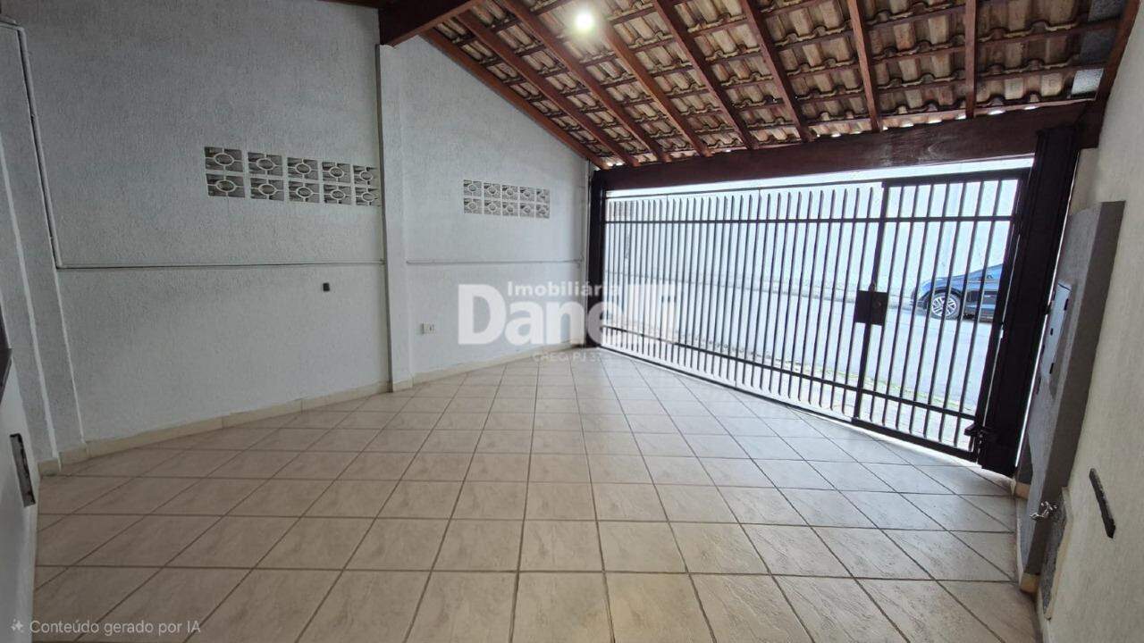 Sobrado à venda no Jardim Maria Augusta: 
