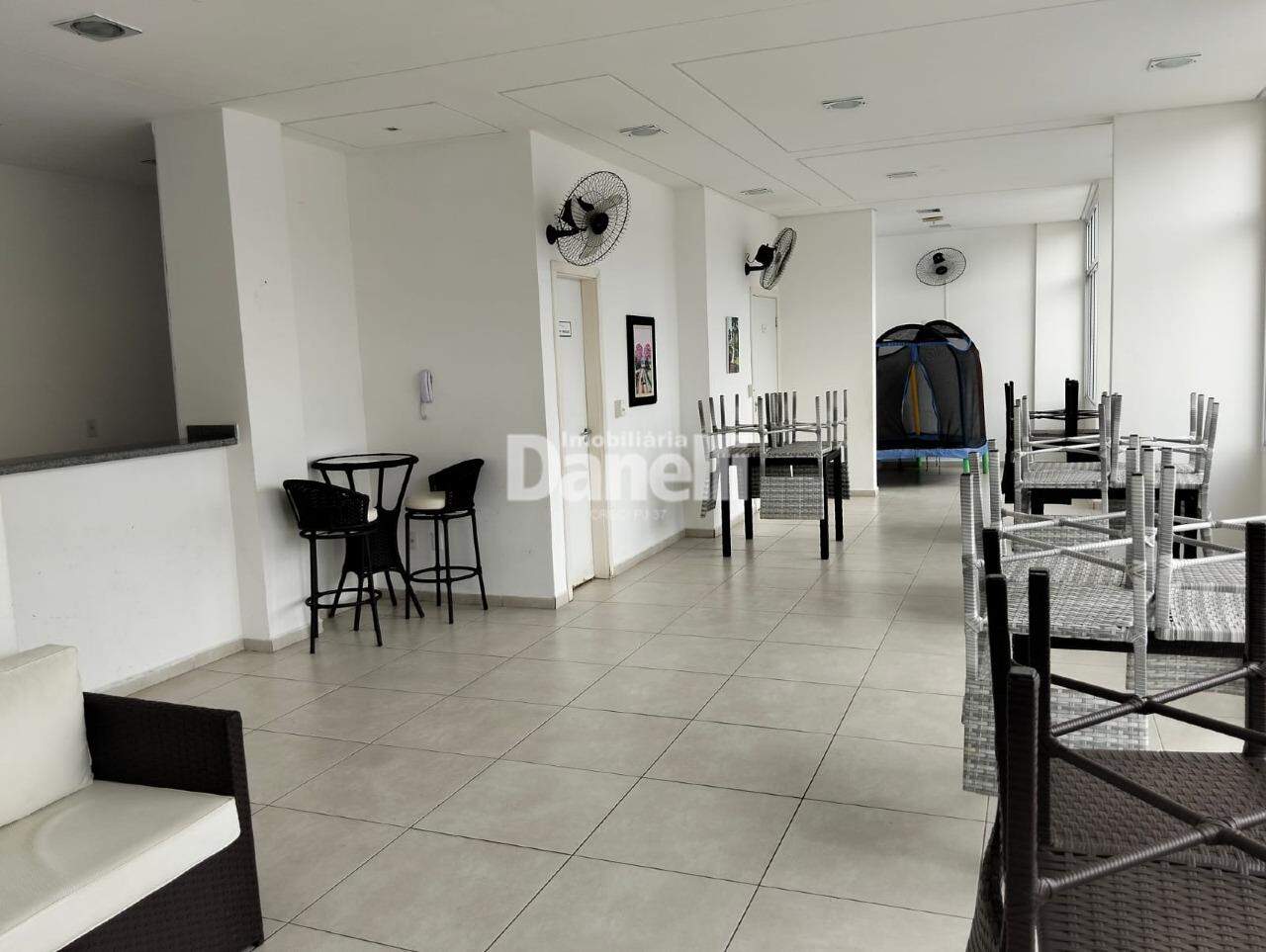 Apartamento à venda no Vila São José: 