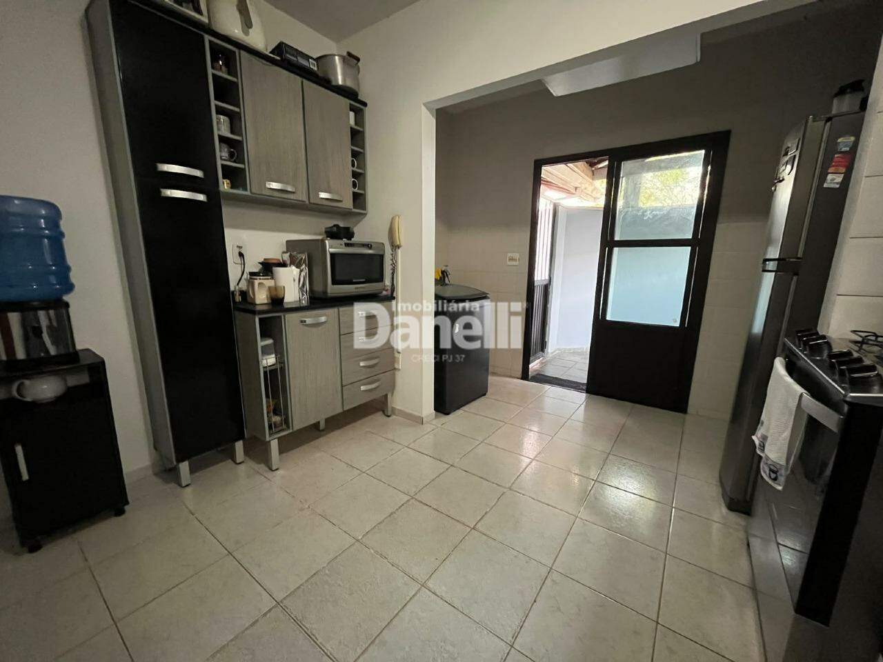 Casa em Condomínio à venda no Parque São Luís: Cozinha