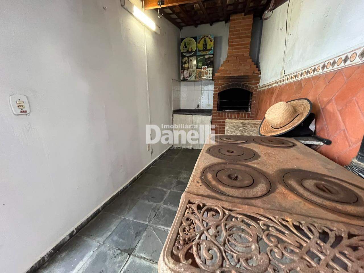 Casa em Condomínio à venda no Parque São Luís: Espaço Gourmet