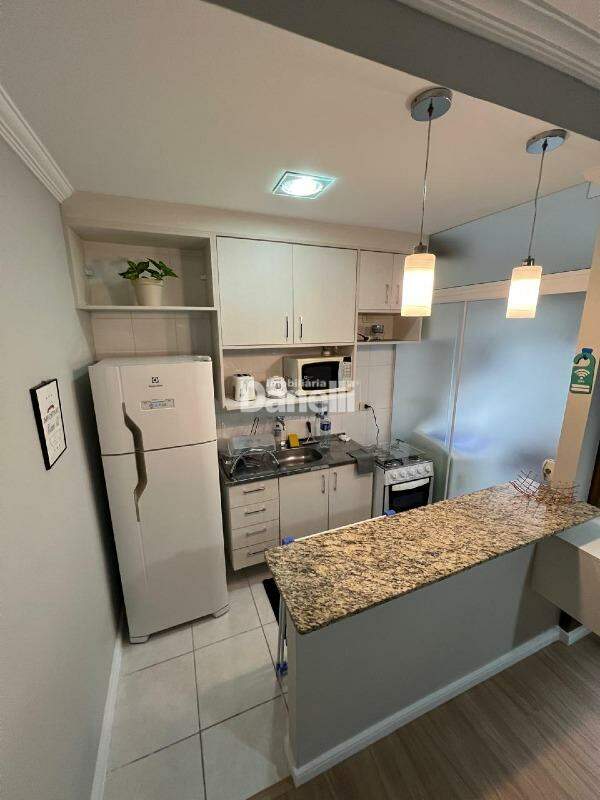 Apartamento para aluguel no Areao: 