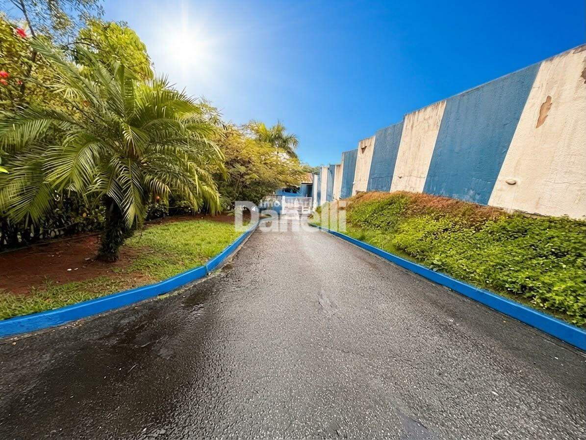 Ponto Comercial à venda no Caminho Novo: 