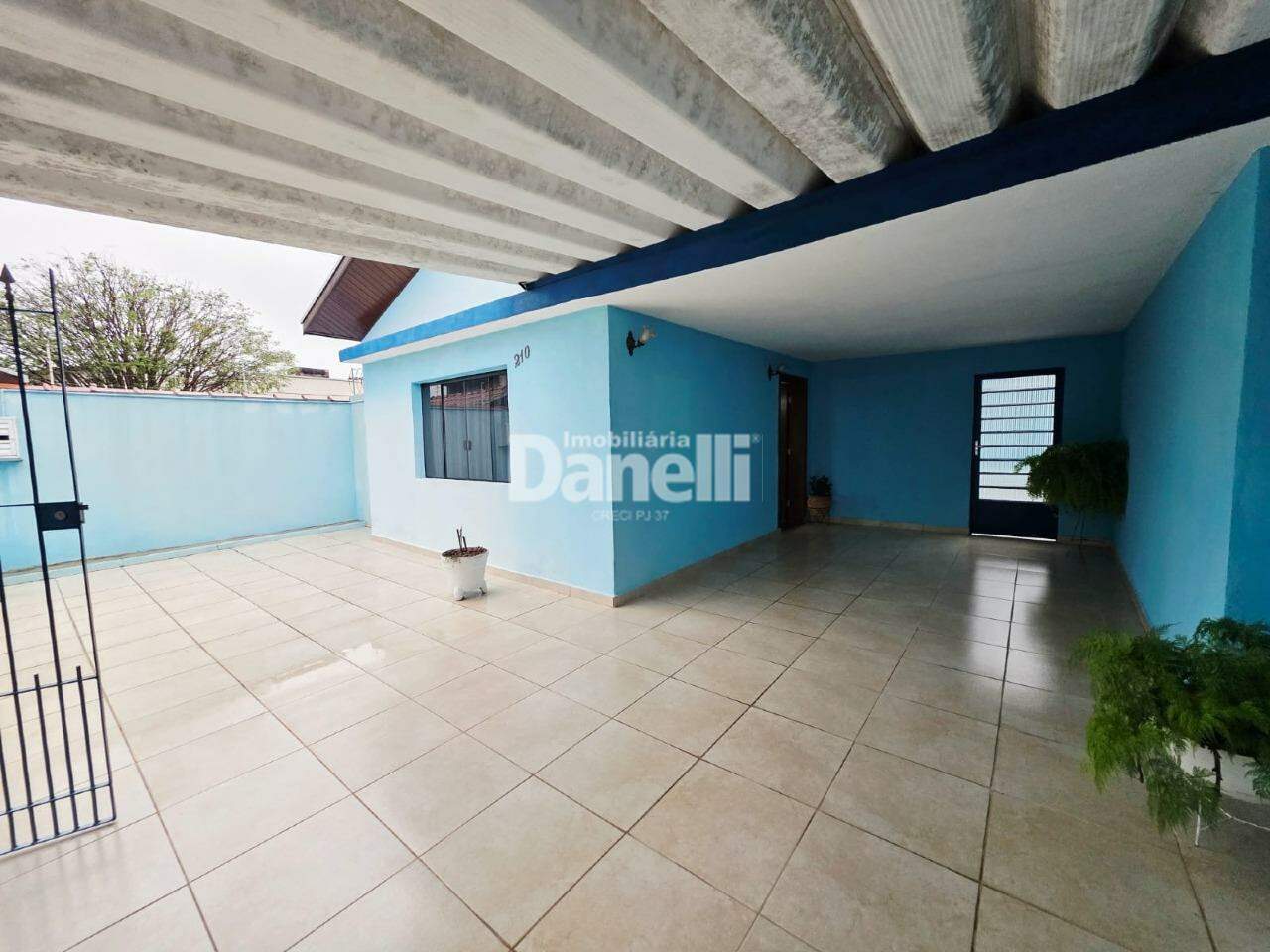 Casa à venda no Jardim Ana Emília: 