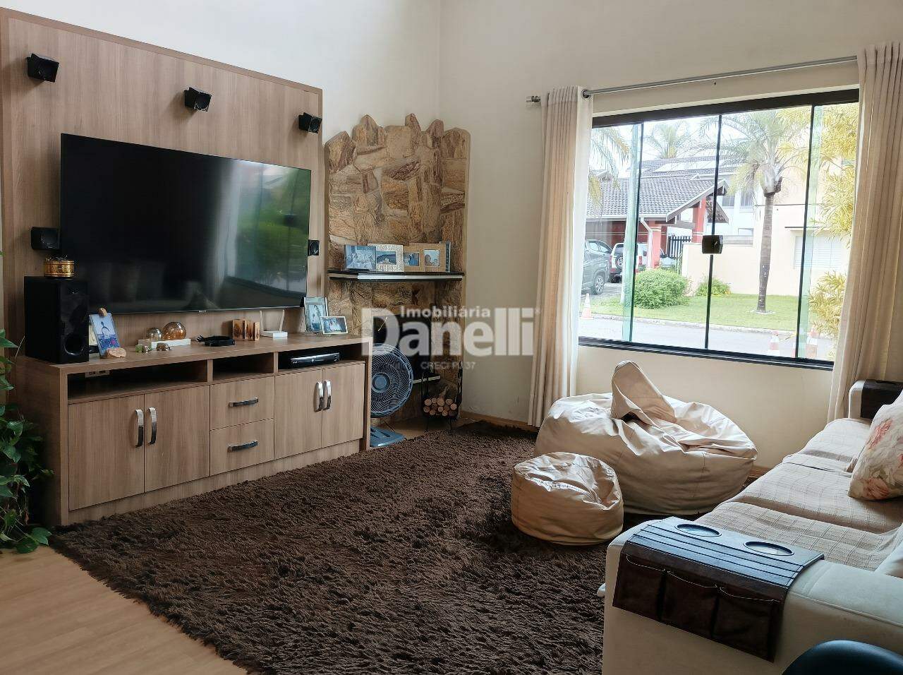 Casa em Condomínio à venda no Condominio Residencial Real Ville: Sala de Estar