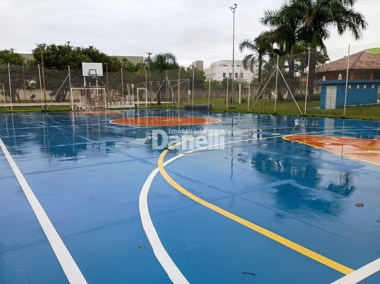 Casa em Condomínio à venda no Condominio Residencial Real Ville: Quadra Poliesportiva