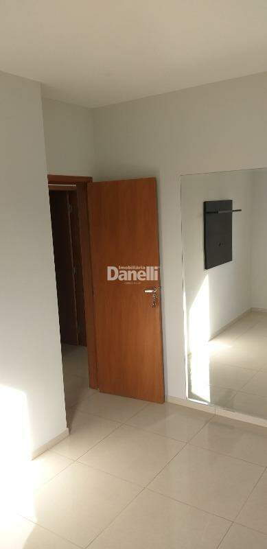 Apartamento à venda no Rancho Grande: 