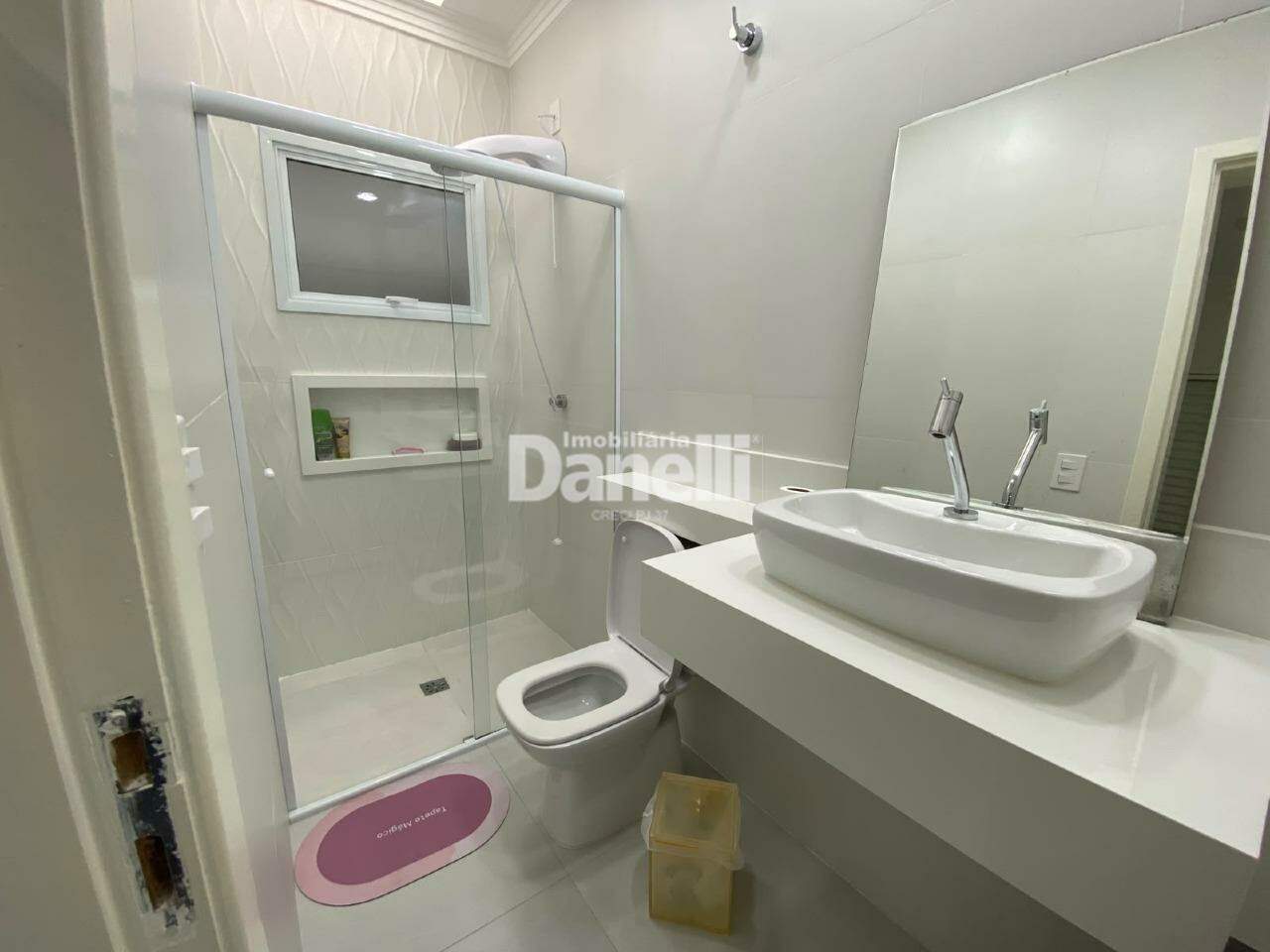Casa à venda no Jardim Independência: banheiro da suite 1