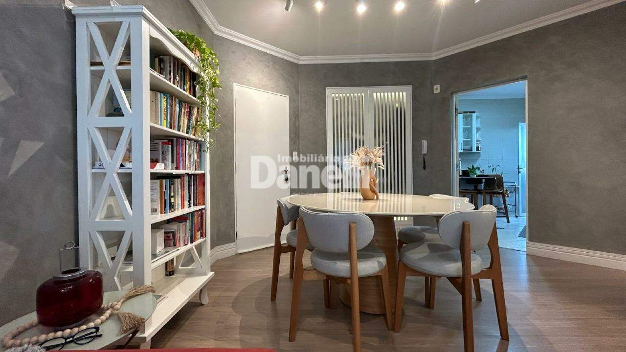 Apartamento à venda no Areao: 