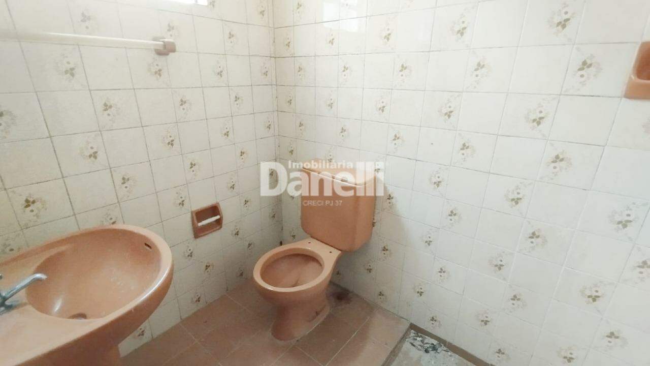 Casa para aluguel no Residencial São Charbel: 