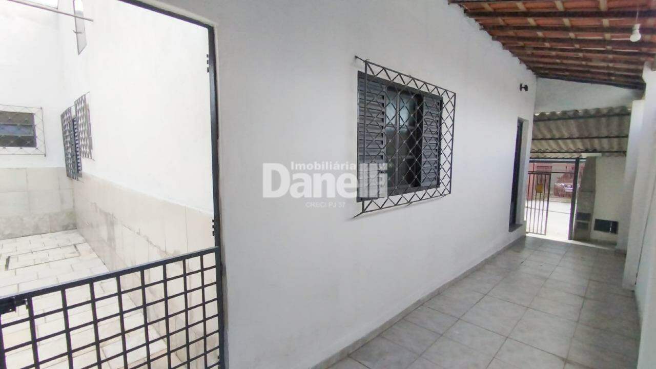 Casa para aluguel no Residencial São Charbel: 