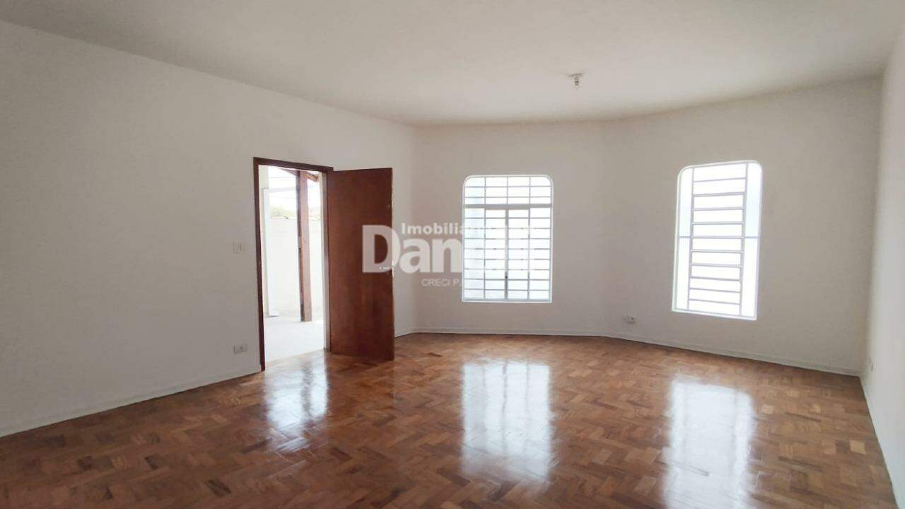 Casa para aluguel no Loteamento Jardim Bom Jesus: 