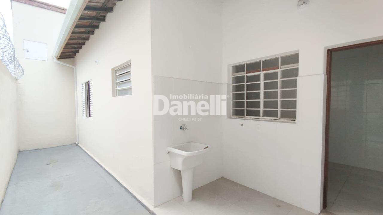 Casa para aluguel no Loteamento Jardim Bom Jesus: 