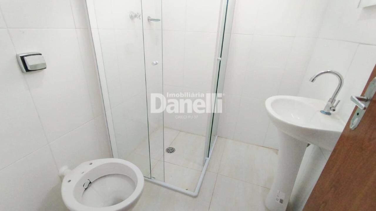 Casa para aluguel no Loteamento Jardim Bom Jesus: 