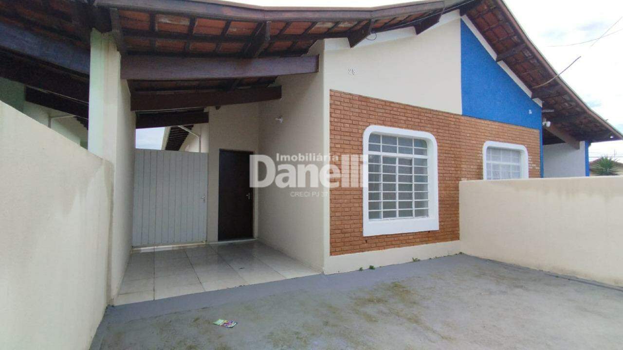 Casa para aluguel no Loteamento Jardim Bom Jesus: 