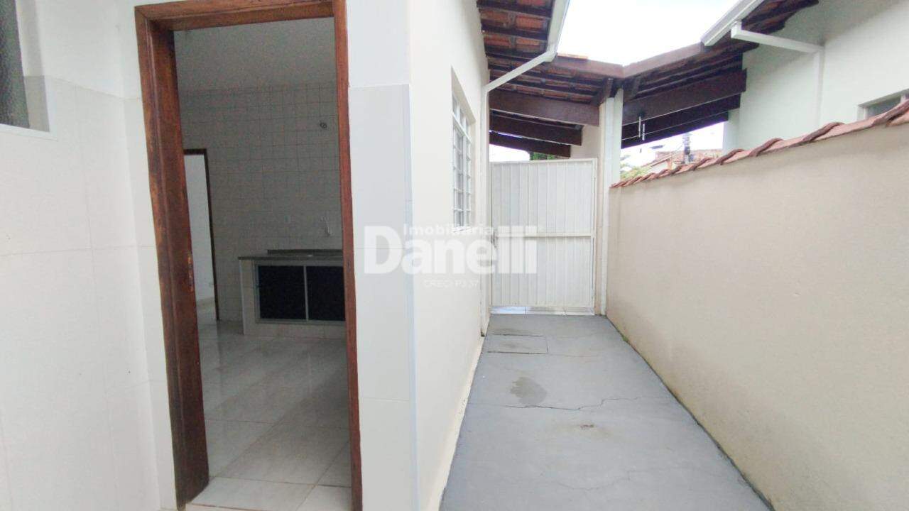 Casa para aluguel no Loteamento Jardim Bom Jesus: 