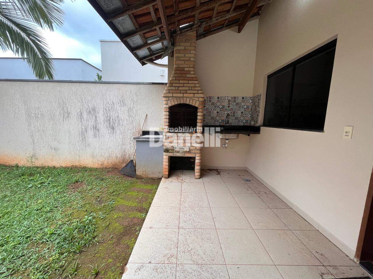 Sobrado à venda no Loteamento Residencial Campos do Conde II: 