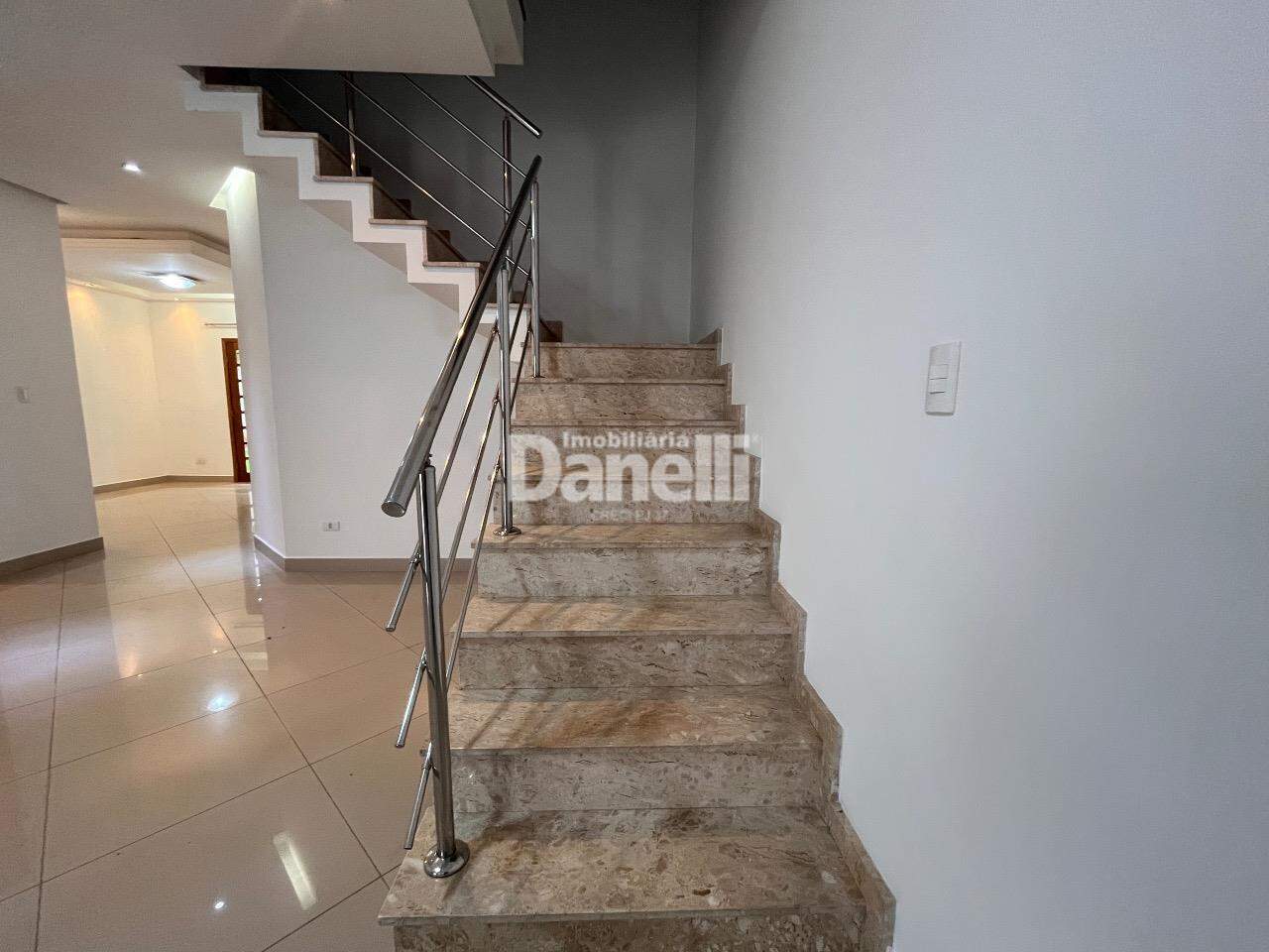 Sobrado à venda no Loteamento Residencial Campos do Conde II: 