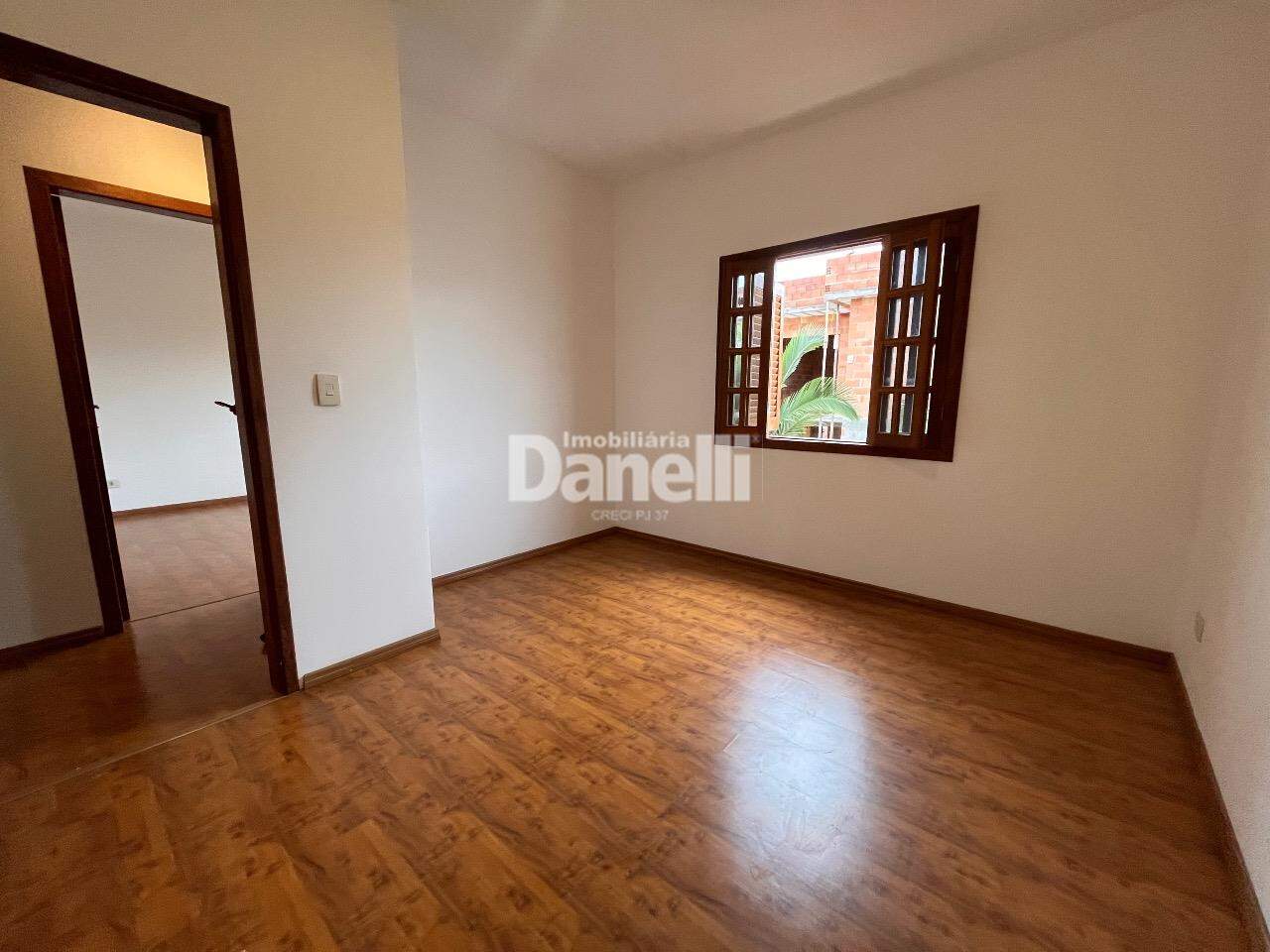 Sobrado à venda no Loteamento Residencial Campos do Conde II: 