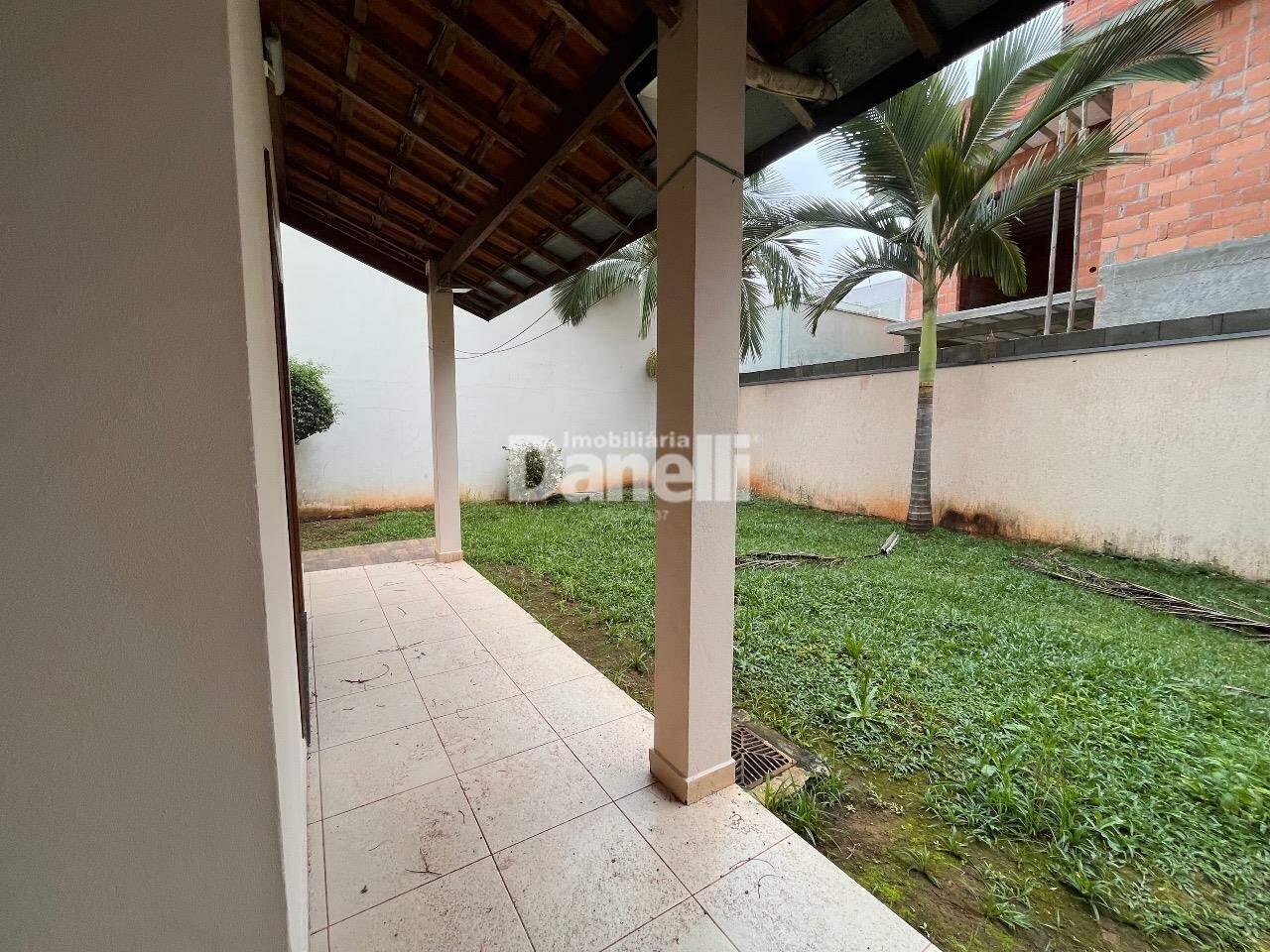 Sobrado à venda no Loteamento Residencial Campos do Conde II: 
