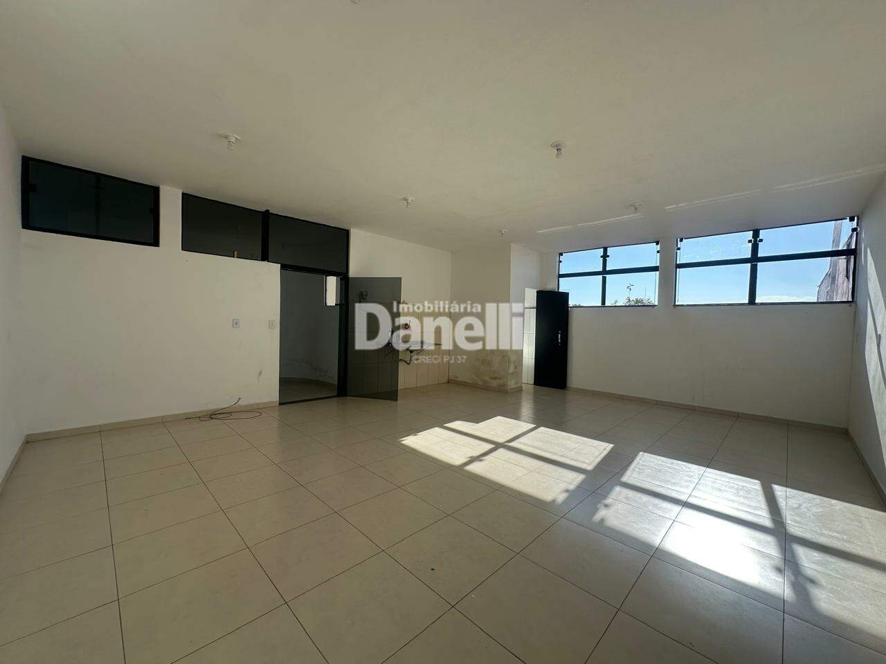 Ponto Comercial à venda no Jardim Garcez: 