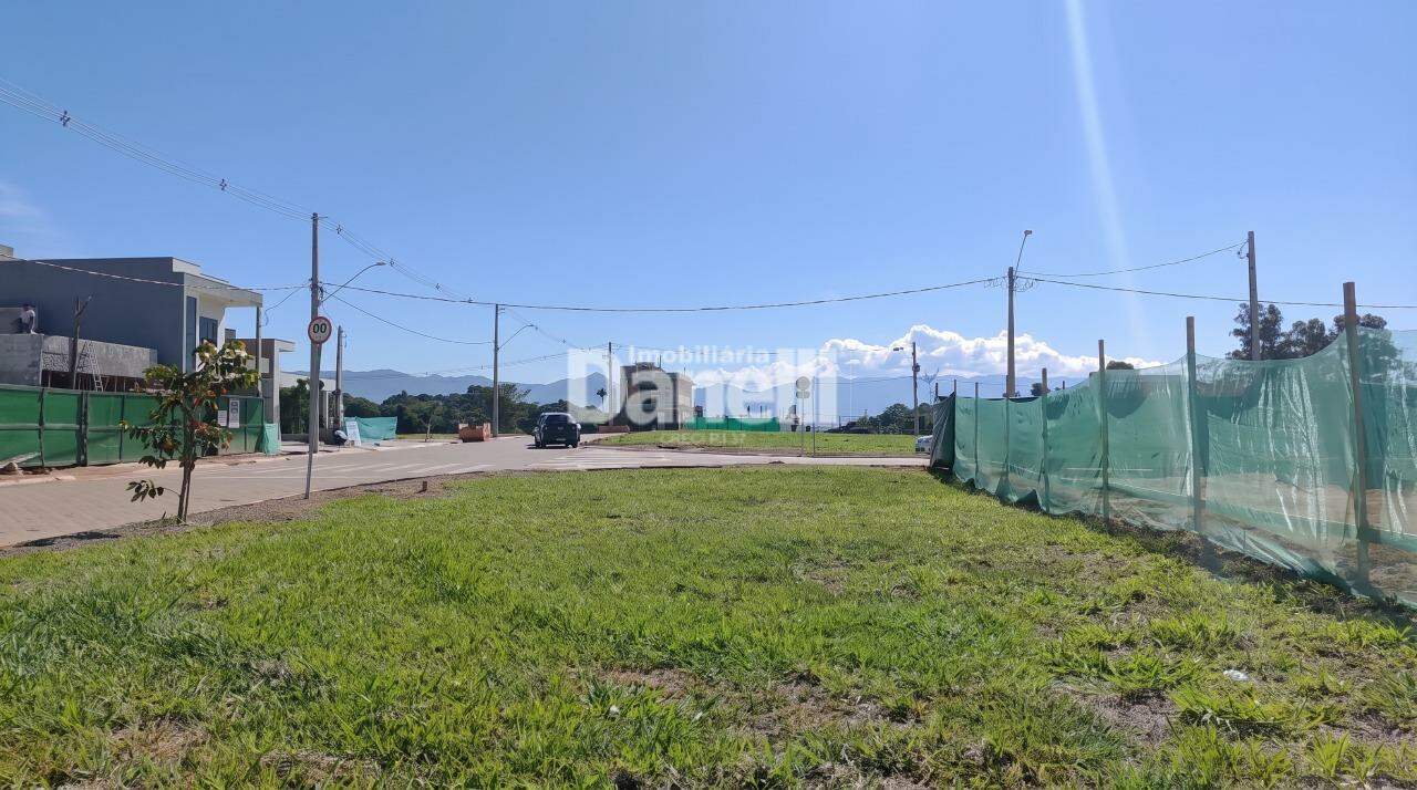 Lote em Condomínio à venda no Piracangaguá: 