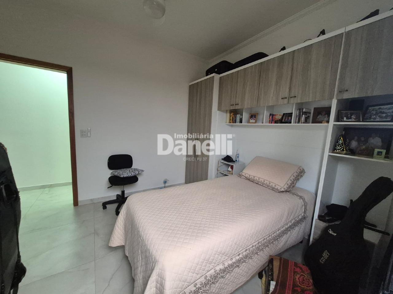 Casa em Condomínio à venda no Residencial São Charbel: 