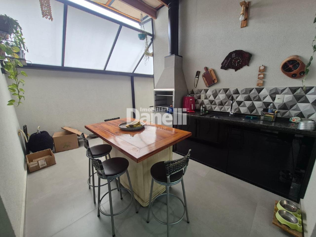Casa em Condomínio à venda no Residencial São Charbel: 