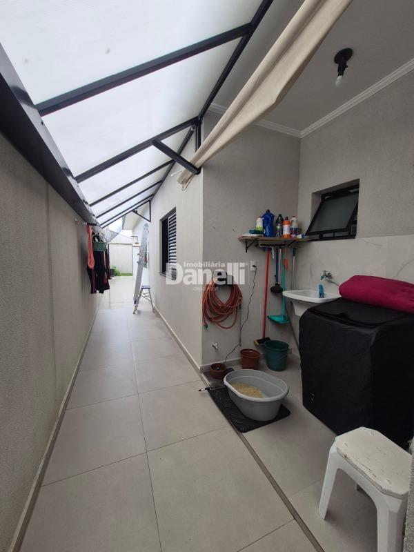 Casa em Condomínio à venda no Residencial São Charbel: 