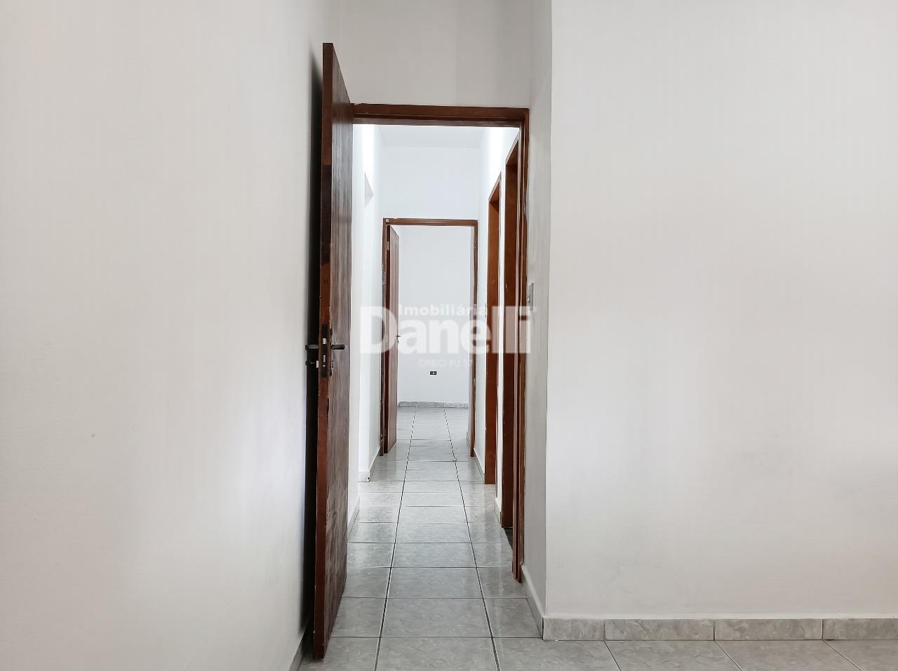 Casa à venda no Barreiro: Corredor Quartos