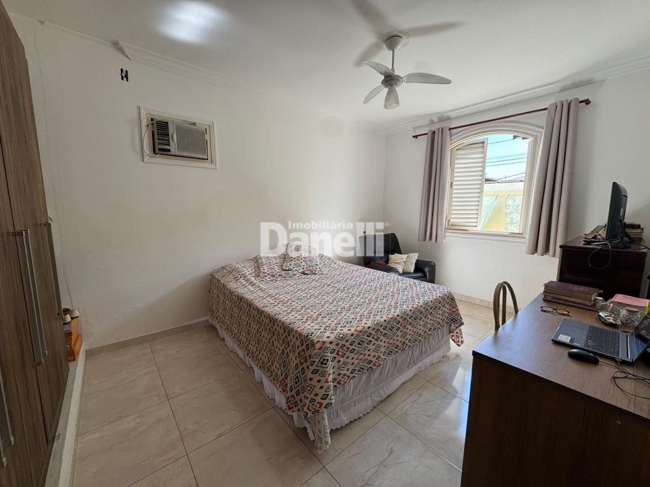 Casa à venda no Loteamento Jardim dos Eucaliptos: 