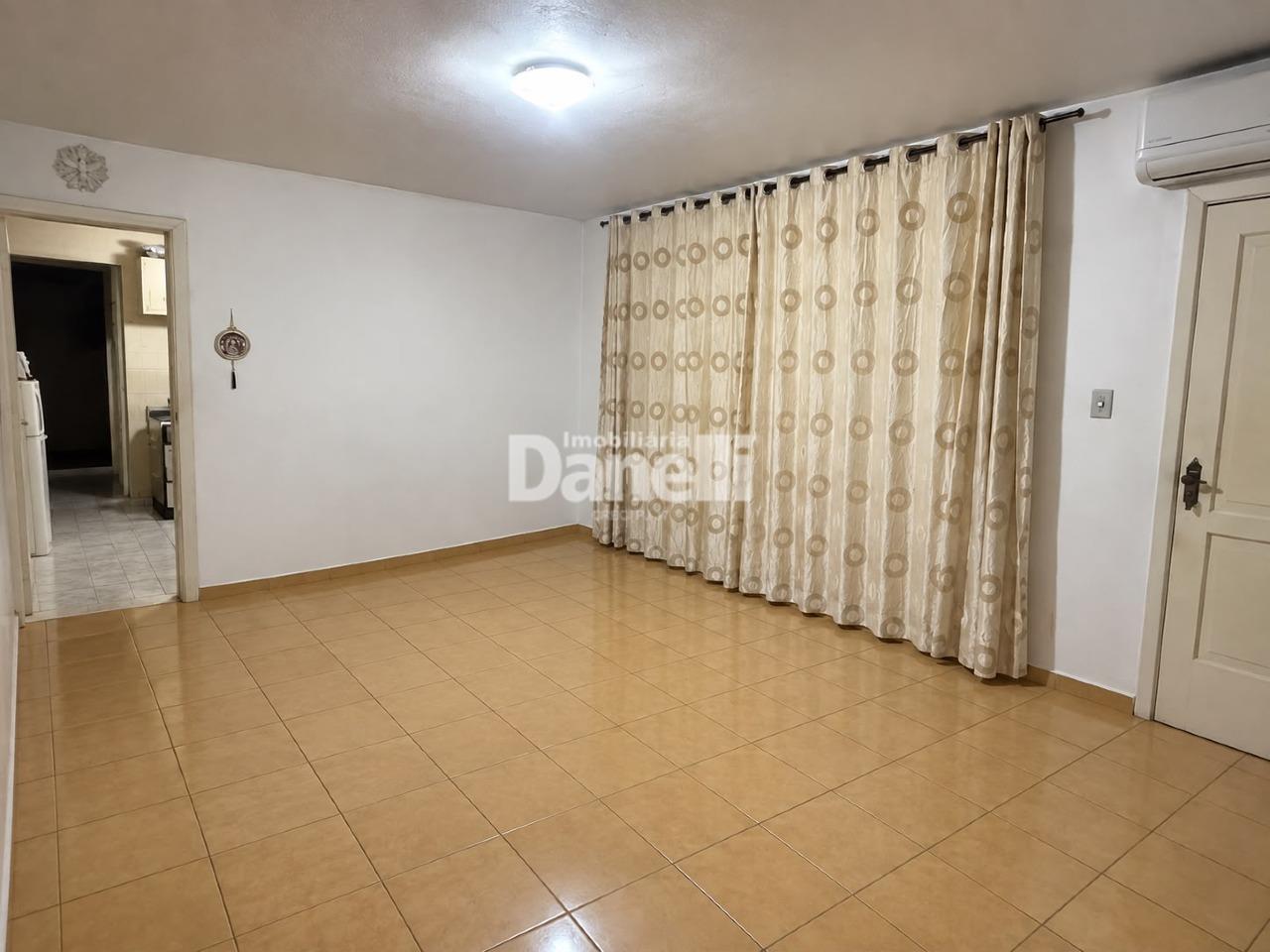 Casa à venda no Jardim Ana Emília: 