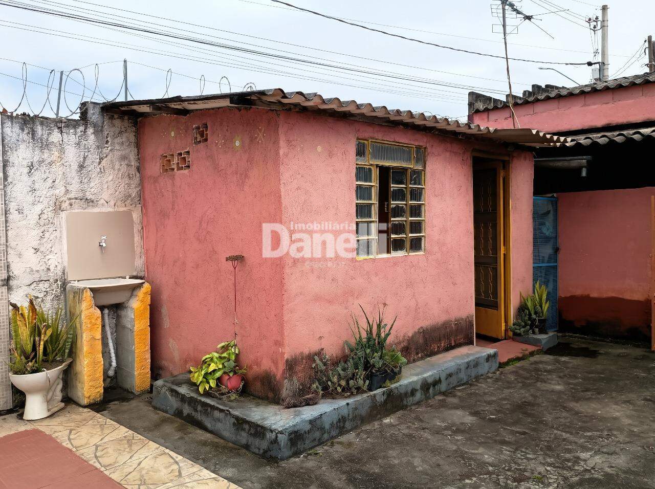 Casa à venda no Loteamento Jardim Maracaíbo: Depósito / Quarto