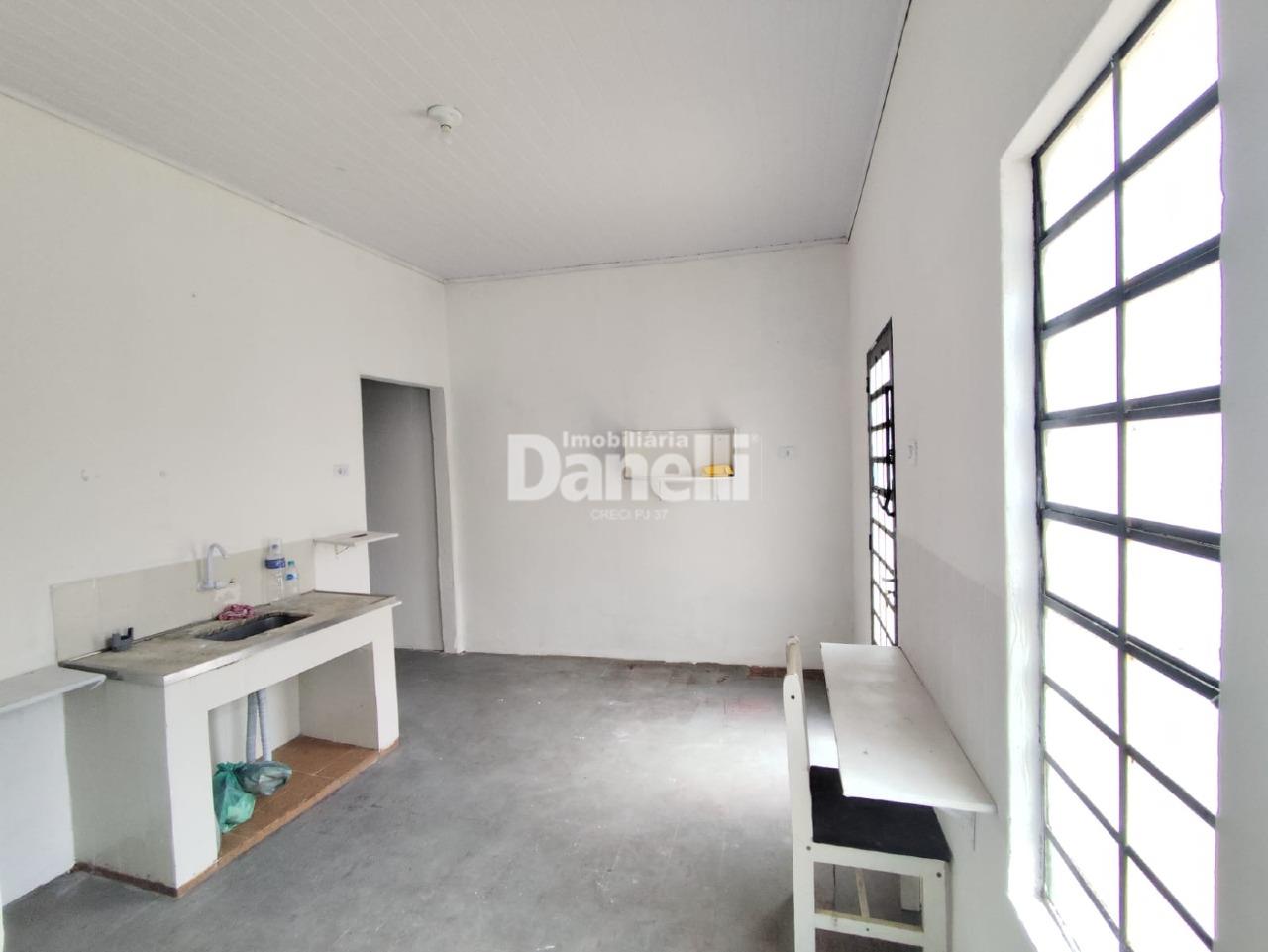 Casa para aluguel no Centro: 