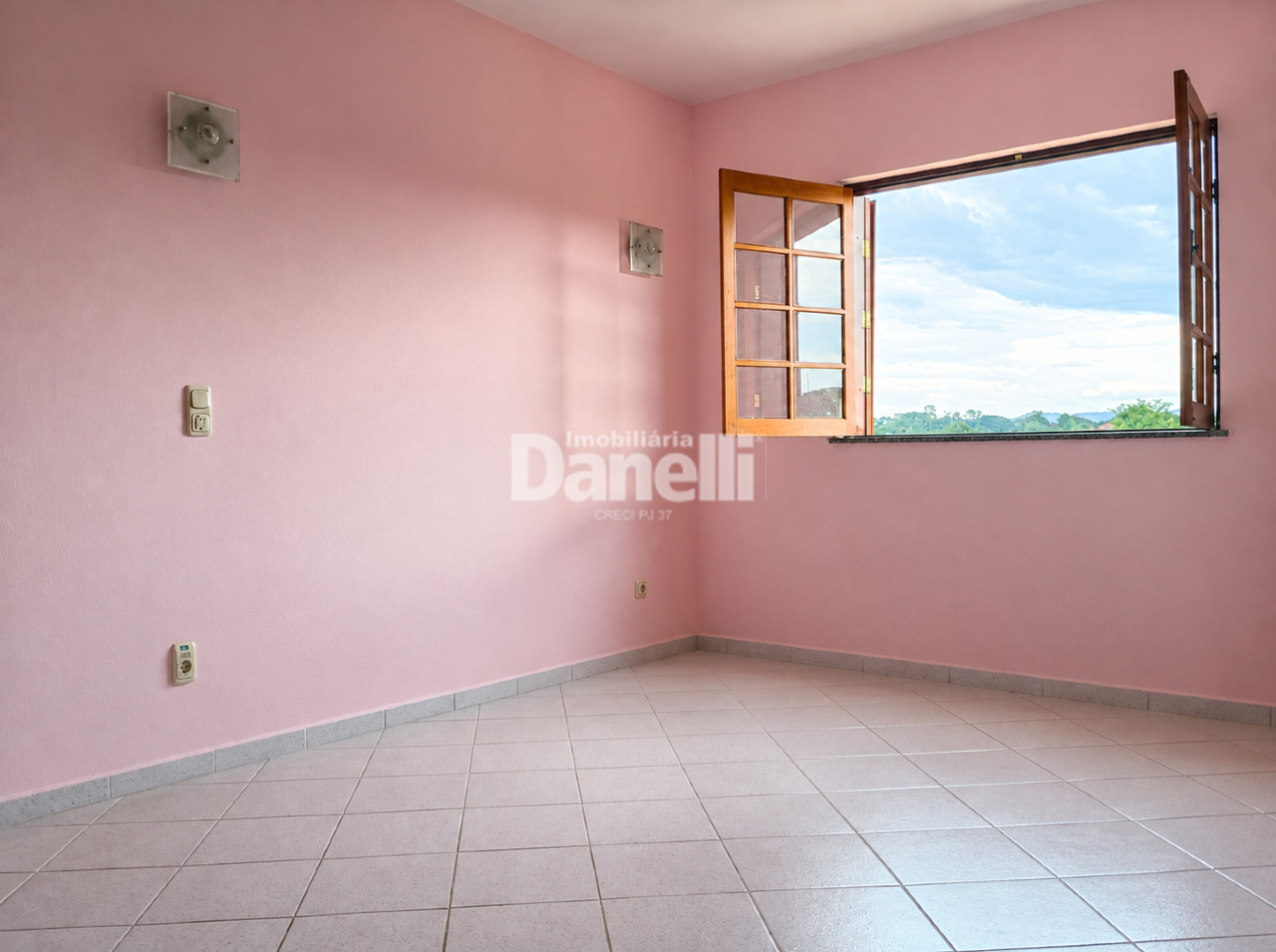 Casa em Condomínio à venda no Residencial Eldorado: Quarto 1 - Pavimento Superior
