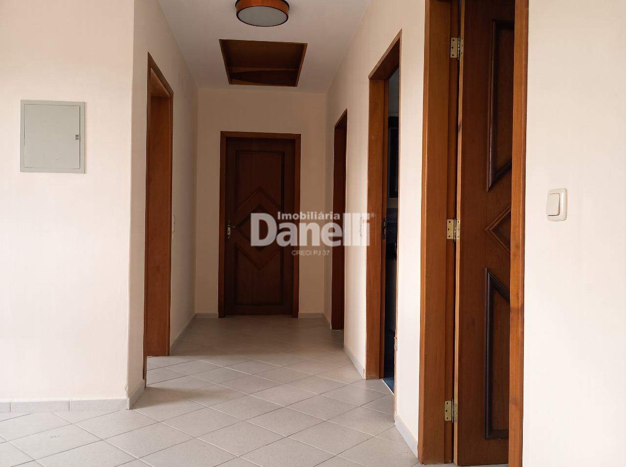 Casa em Condomínio à venda no Residencial Eldorado: Corredor - Pavimento Superior