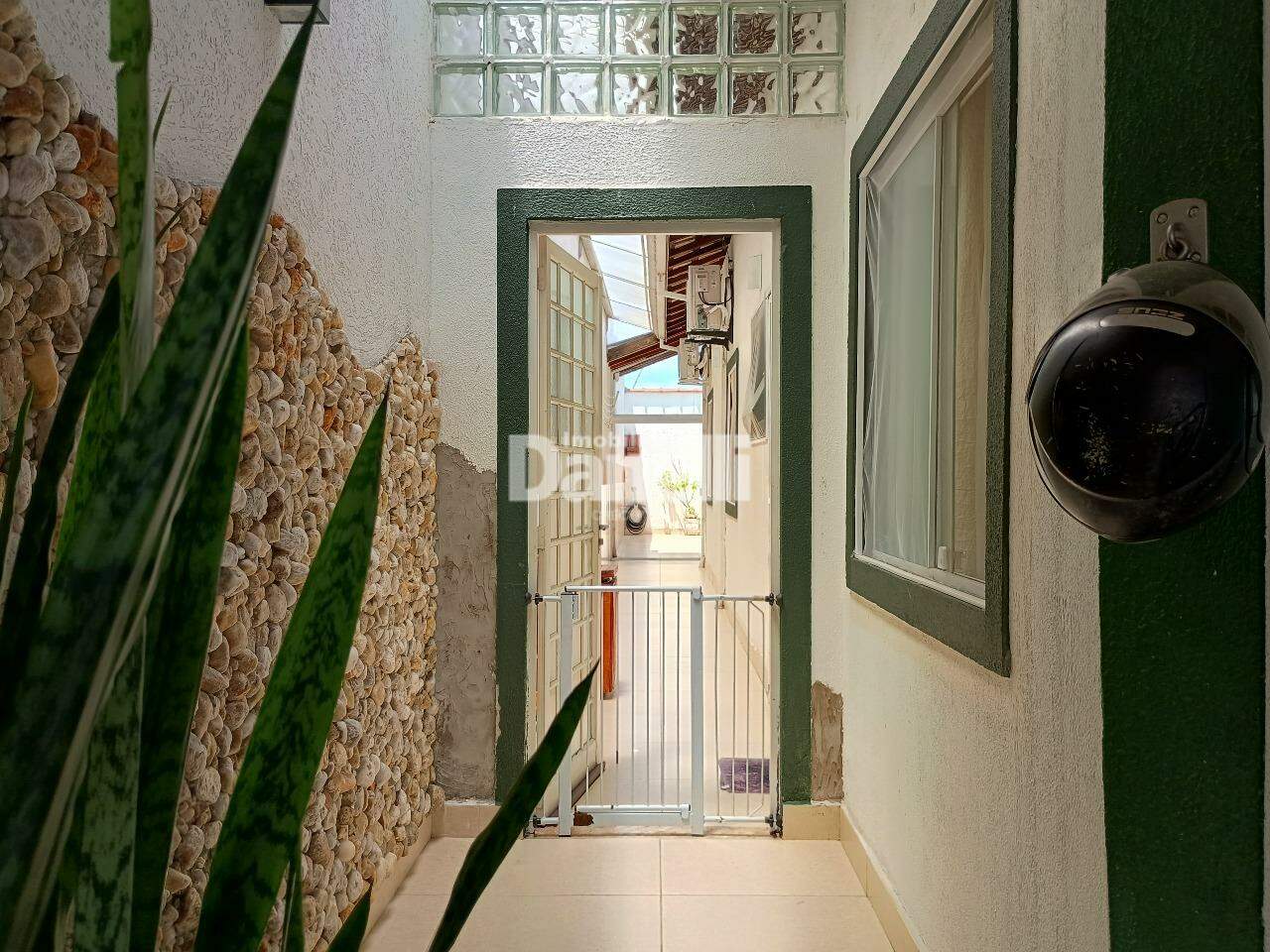 Casa em Condomínio à venda no Barreiro: Corredor