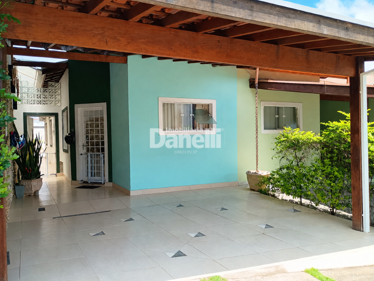 Casa em Condomínio à venda no Barreiro: 