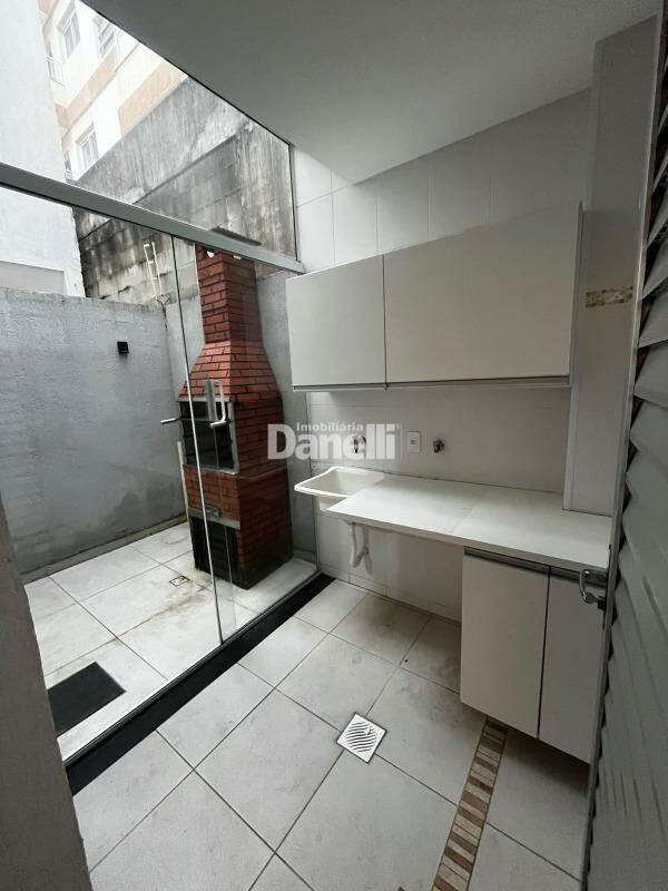 Sobrado para aluguel no Residencial Portal da Mantiqueira: 
