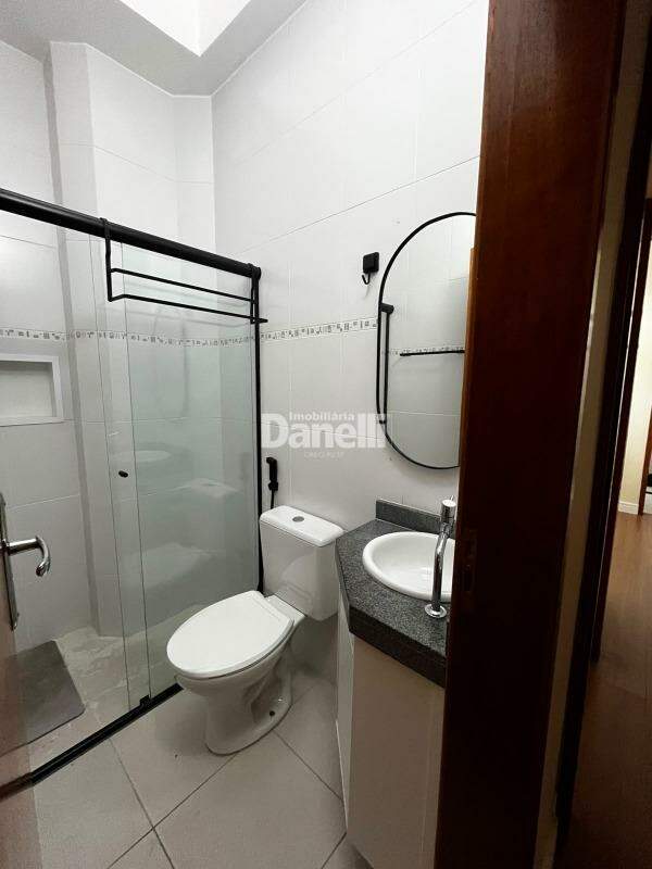 Sobrado para aluguel no Residencial Portal da Mantiqueira: 
