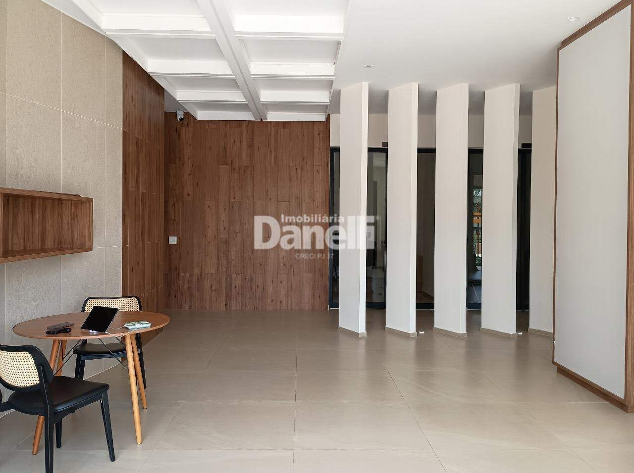 Apartamento à venda no Jardim das Nações: Hall