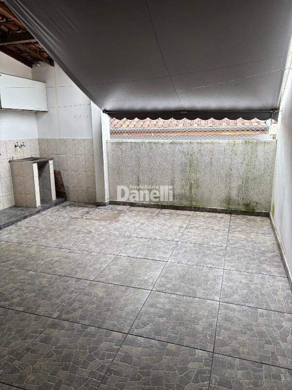 Casa para aluguel no Jardim Maria Augusta: 